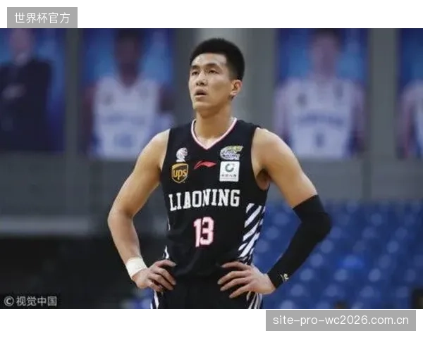 上海队后卫林浩高票当选，其进攻选择多样性盘活球队战术。
